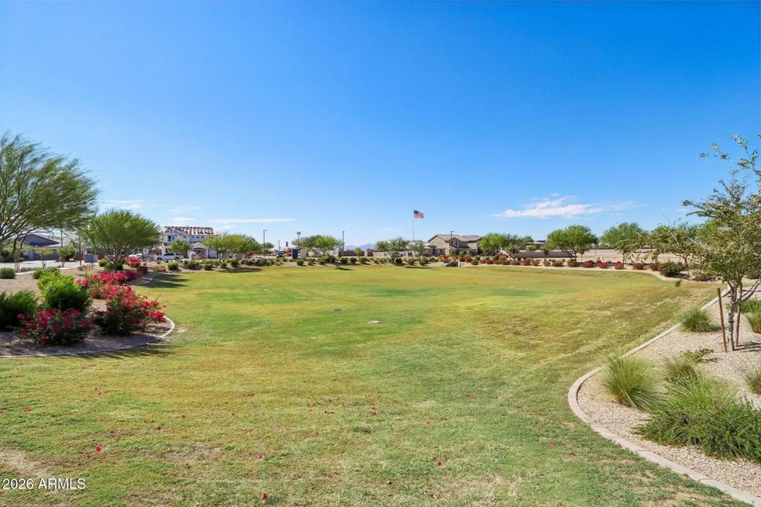 Real Estate Picture 50