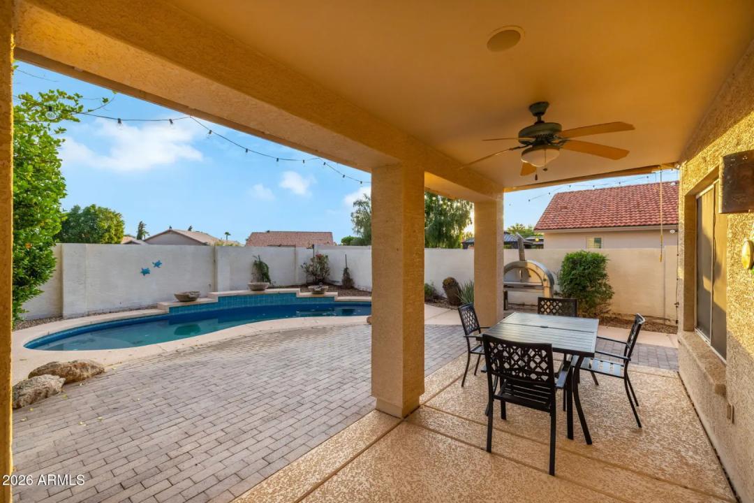 Real Estate Picture 19