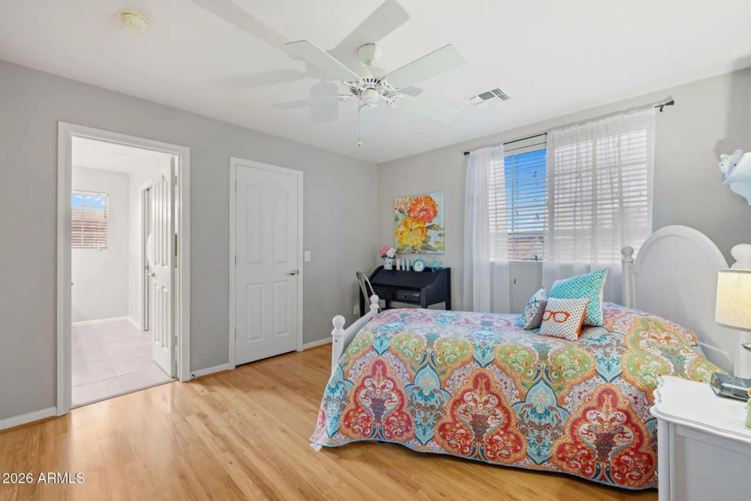 Real Estate Picture 37