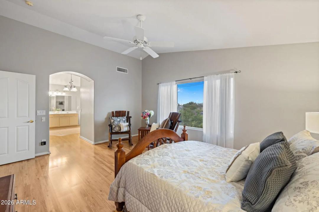 Real Estate Picture 29