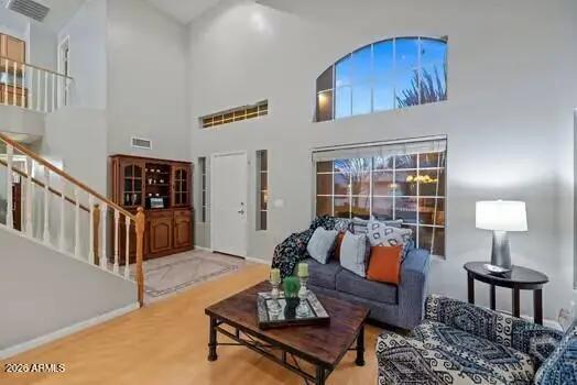 Real Estate Picture 5