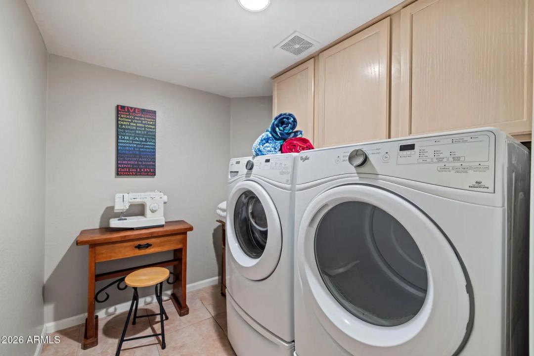 Real Estate Picture 11