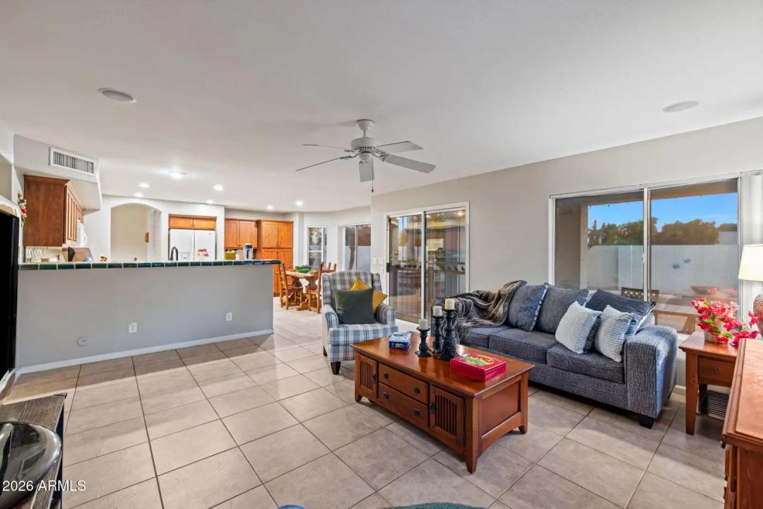 Real Estate Picture 14