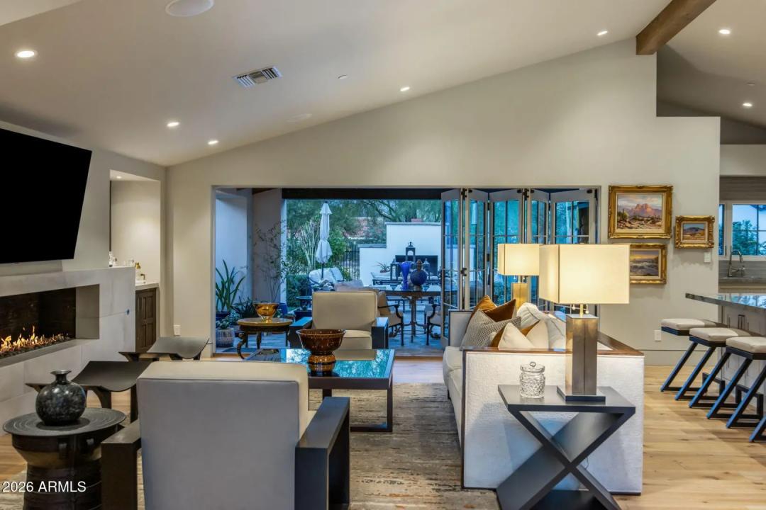 Real Estate Picture 13