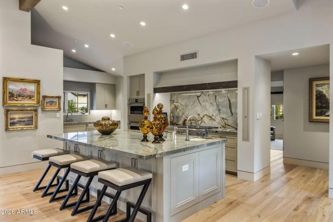Real Estate Picture 36