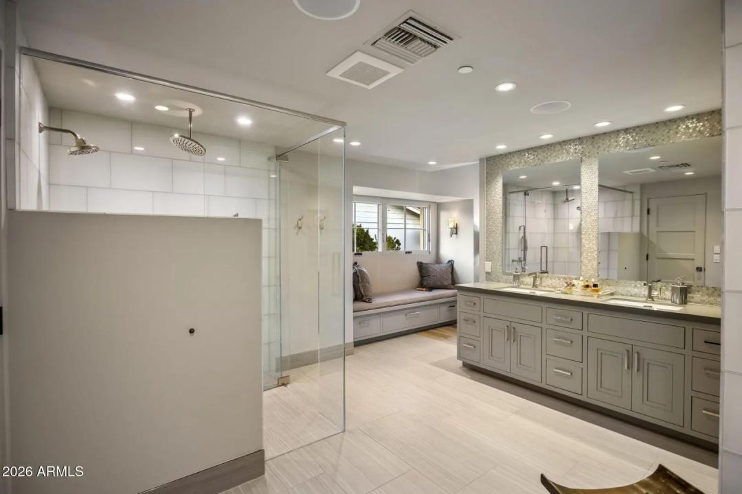 Real Estate Picture 17