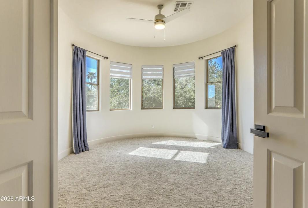 Real Estate Picture 22
