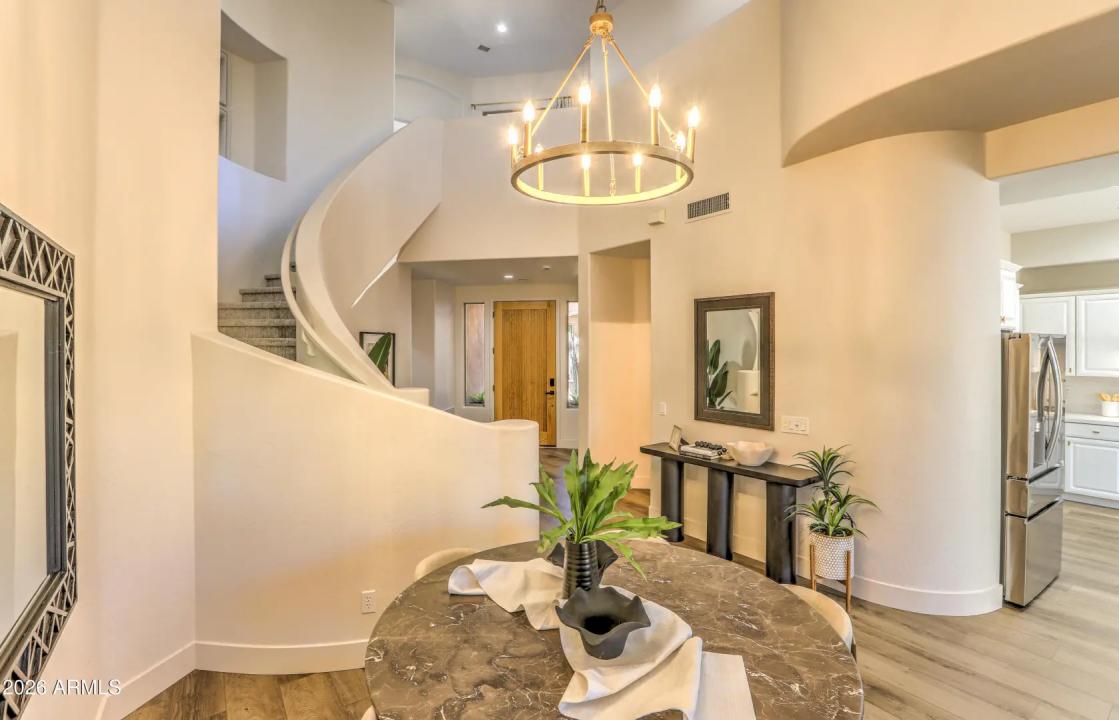 Real Estate Picture 6