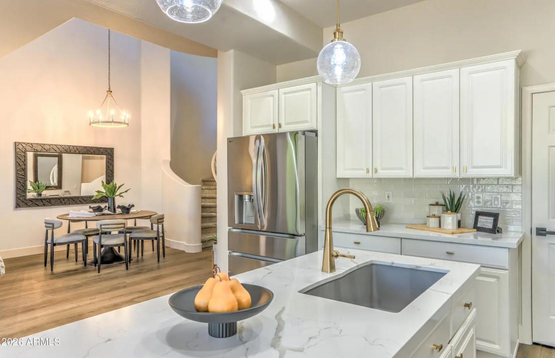 Real Estate Picture 11