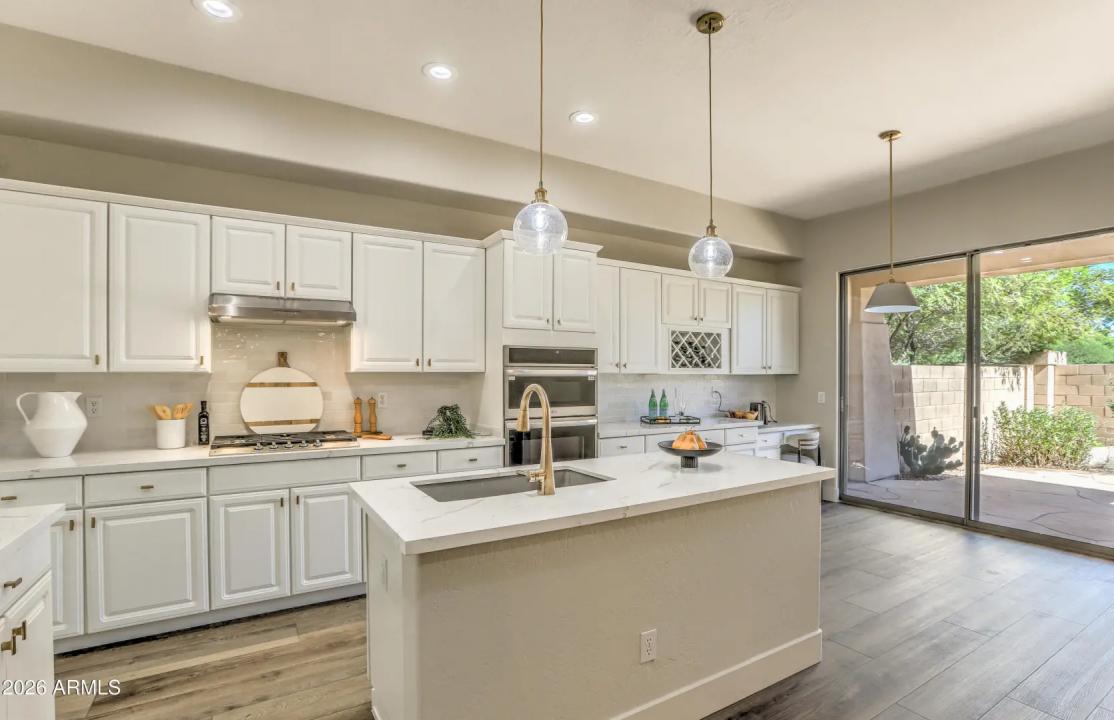 Real Estate Picture 9