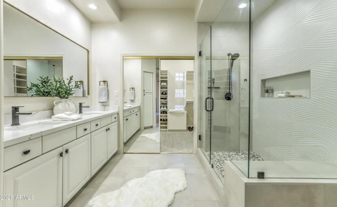 Real Estate Picture 20
