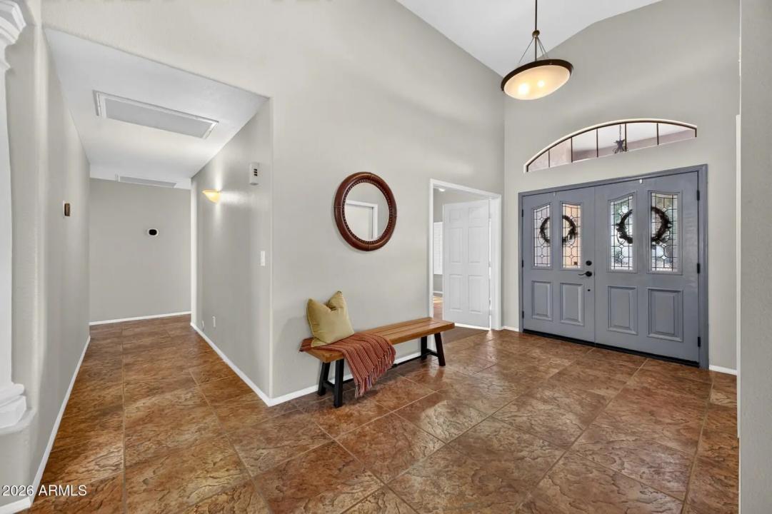 Real Estate Picture 4