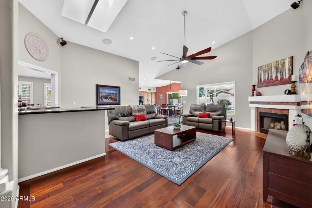 Real Estate Picture 6