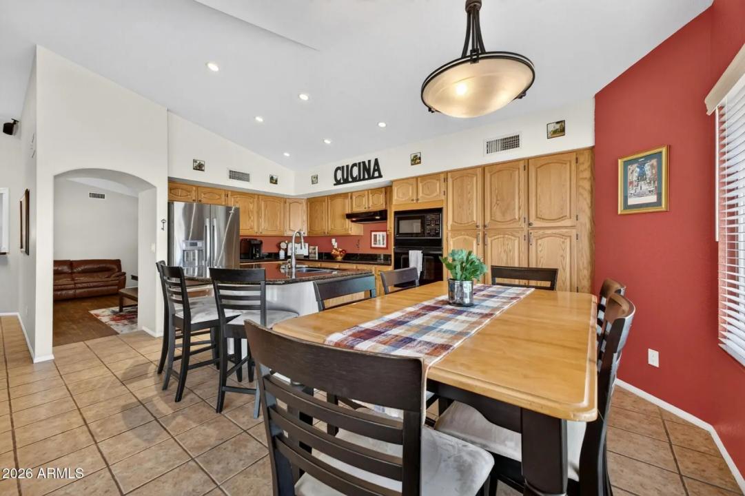 Real Estate Picture 16