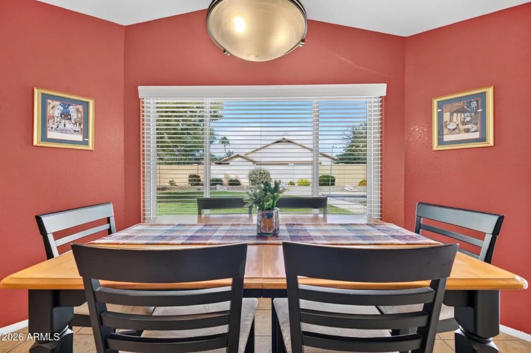 Real Estate Picture 17