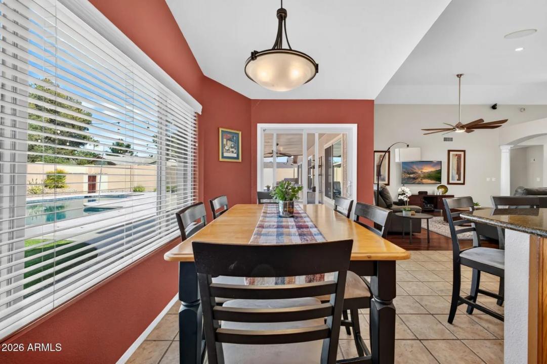 Real Estate Picture 18