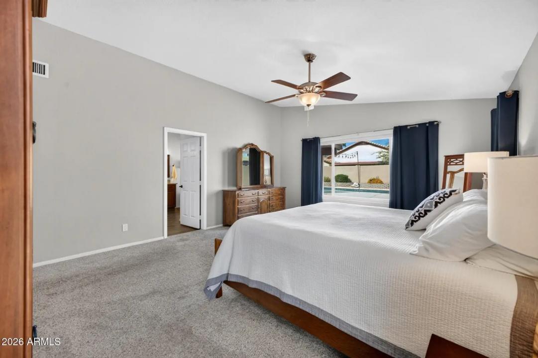 Real Estate Picture 23