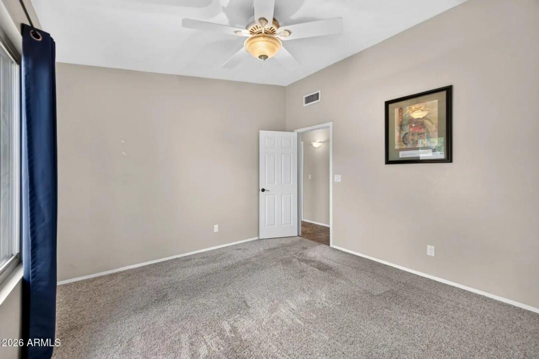 Real Estate Picture 34