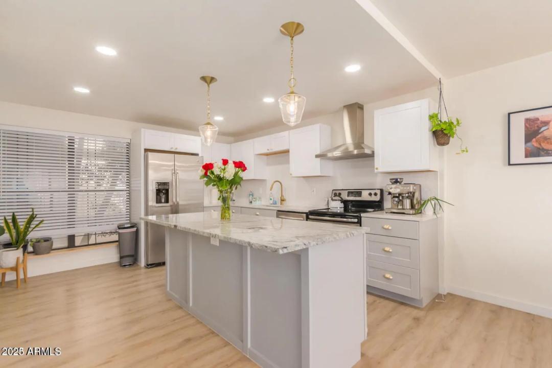 Real Estate Picture 6