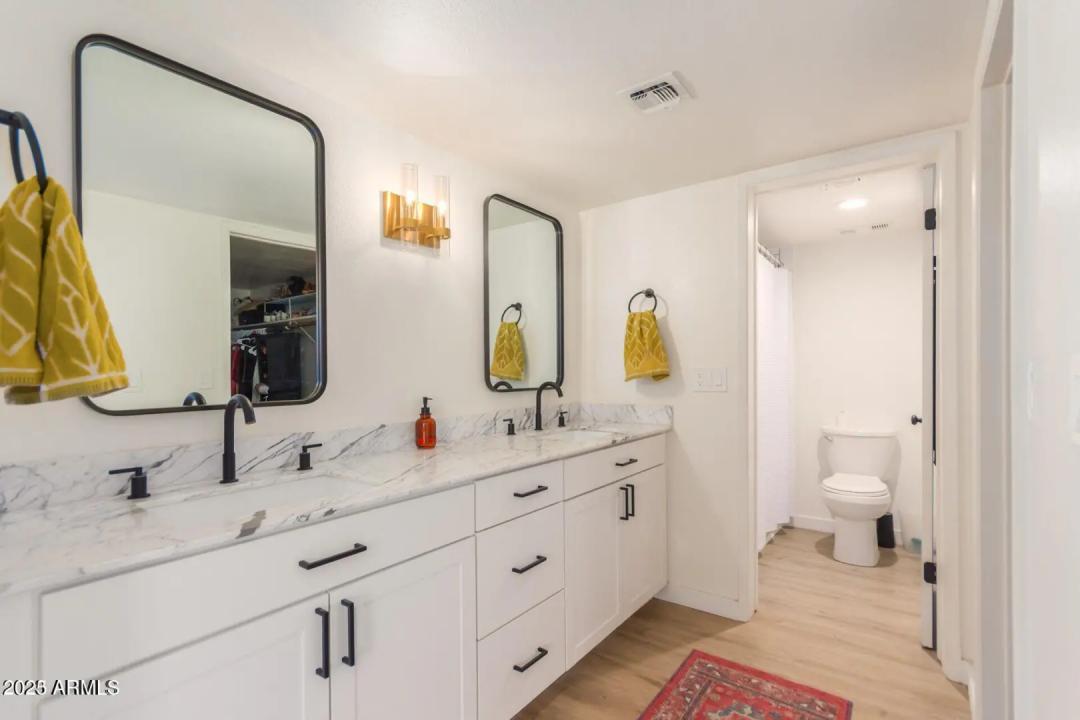 Real Estate Picture 13