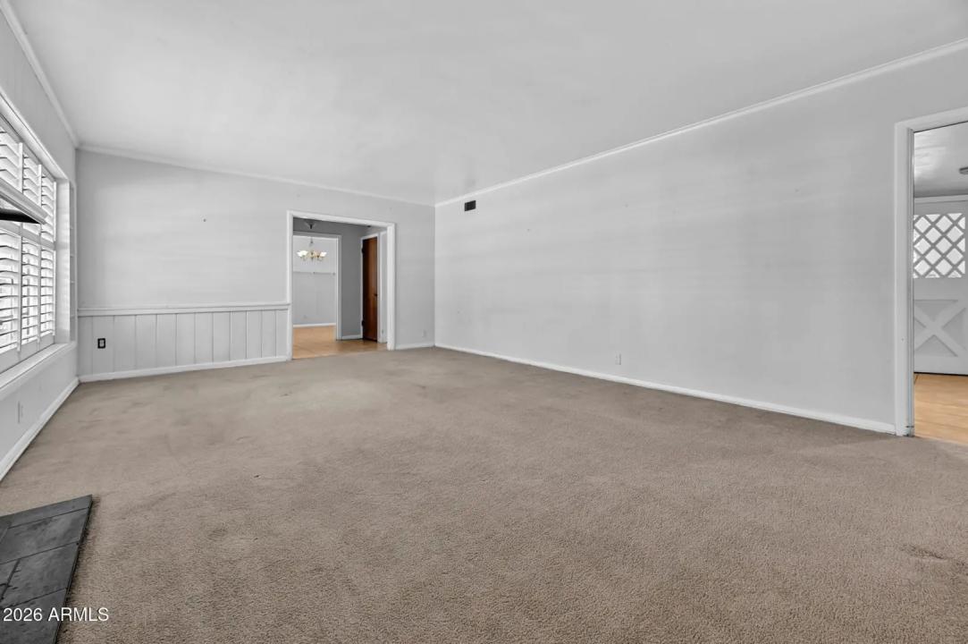 Real Estate Picture 9