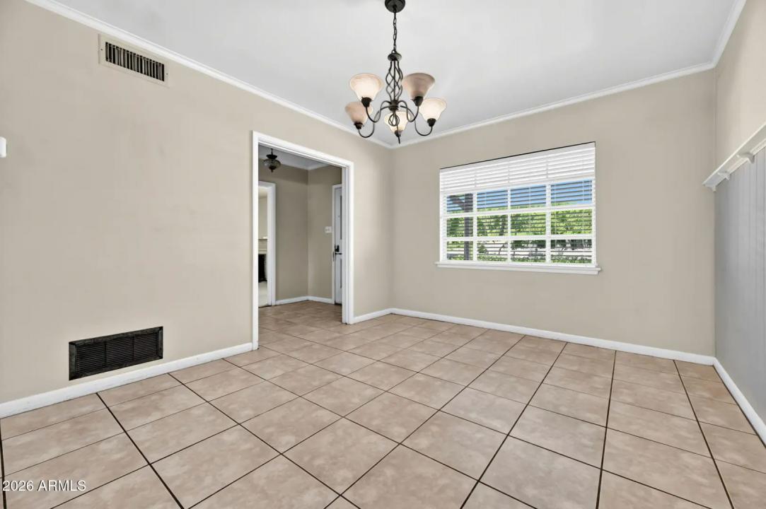 Real Estate Picture 10