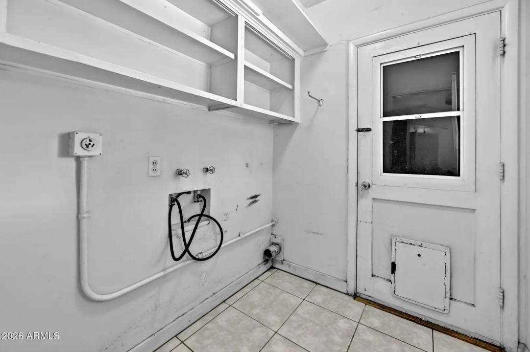 Real Estate Picture 16