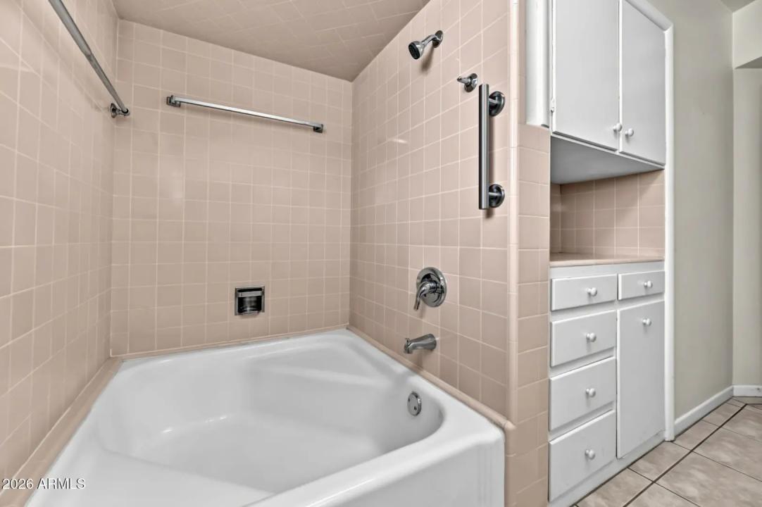 Real Estate Picture 24