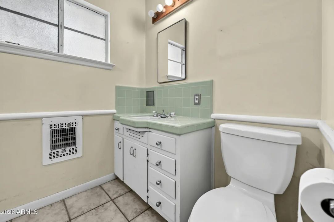Real Estate Picture 19