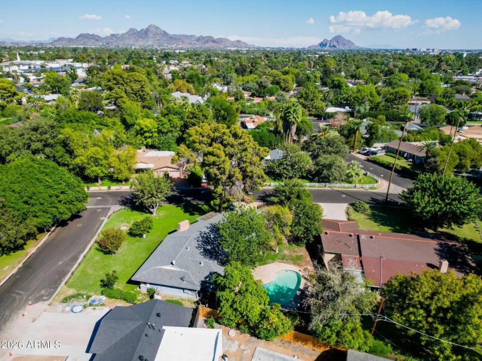 Real Estate Picture 34