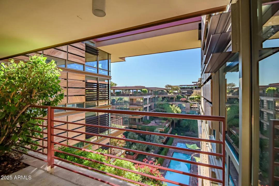 Real Estate Picture 5