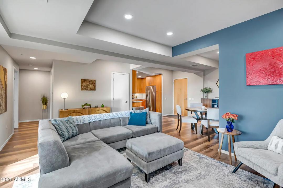 Real Estate Picture 8