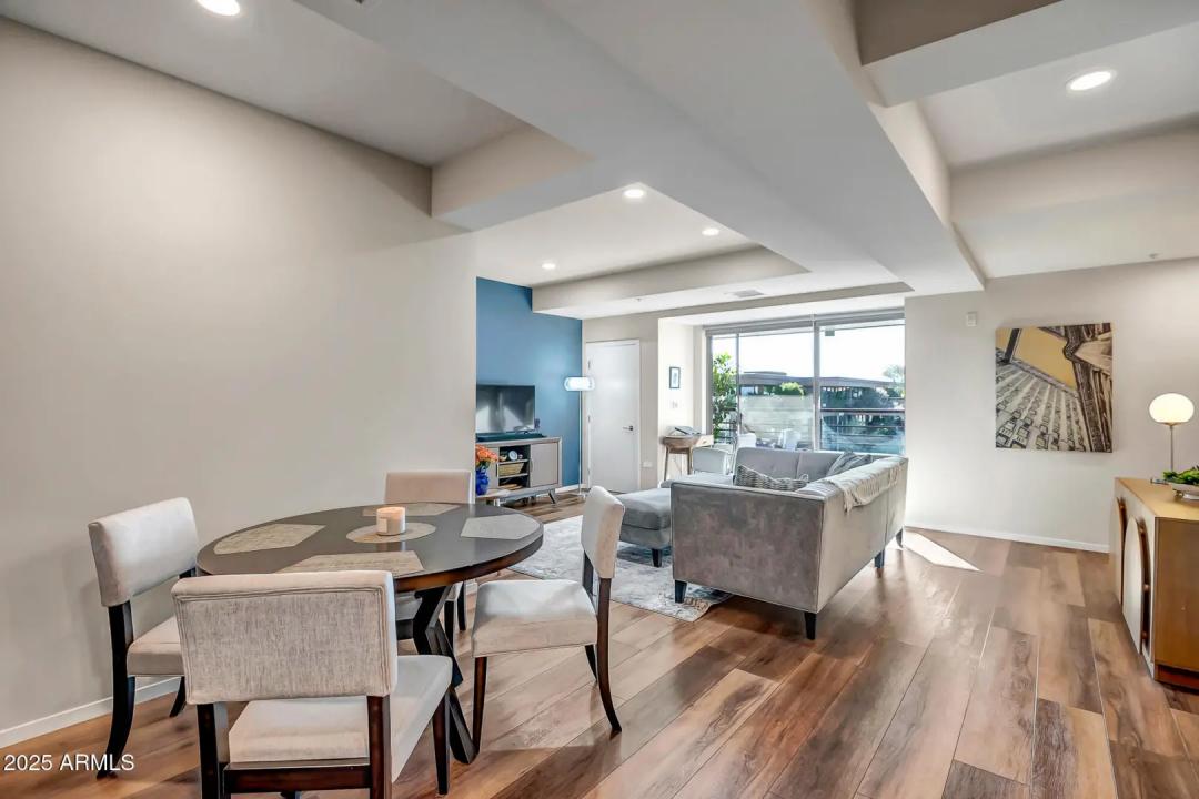 Real Estate Picture 10