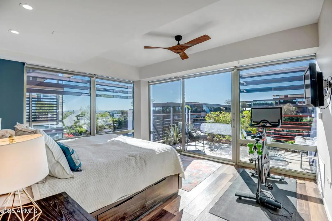 Real Estate Picture 16
