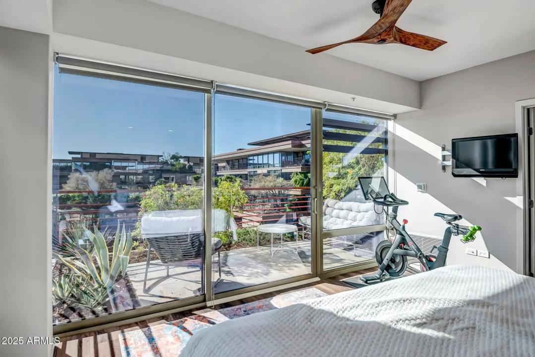 Real Estate Picture 18