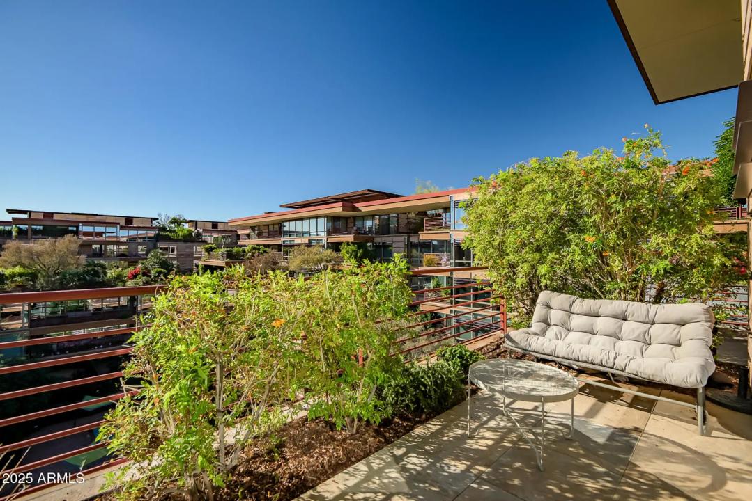 Real Estate Picture 22