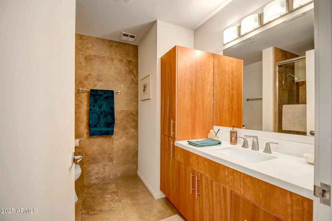 Real Estate Picture 30