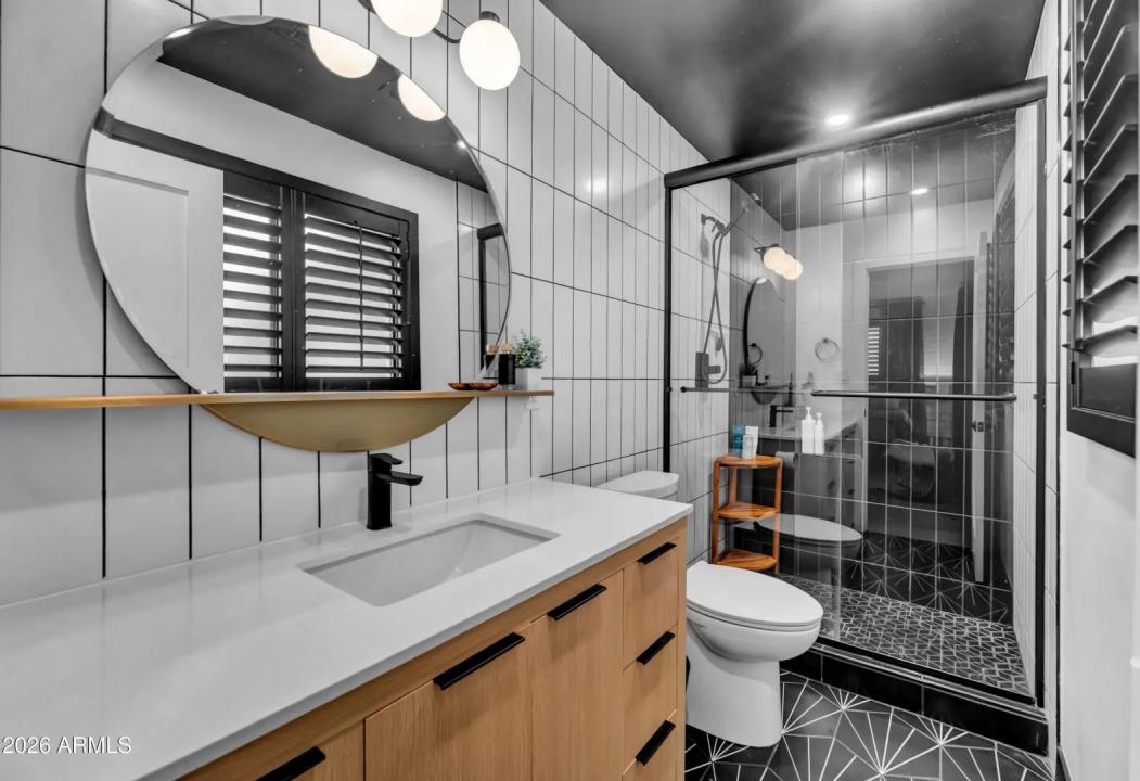 Real Estate Picture 14