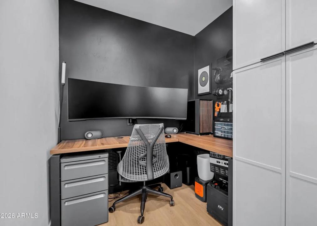 Real Estate Picture 19