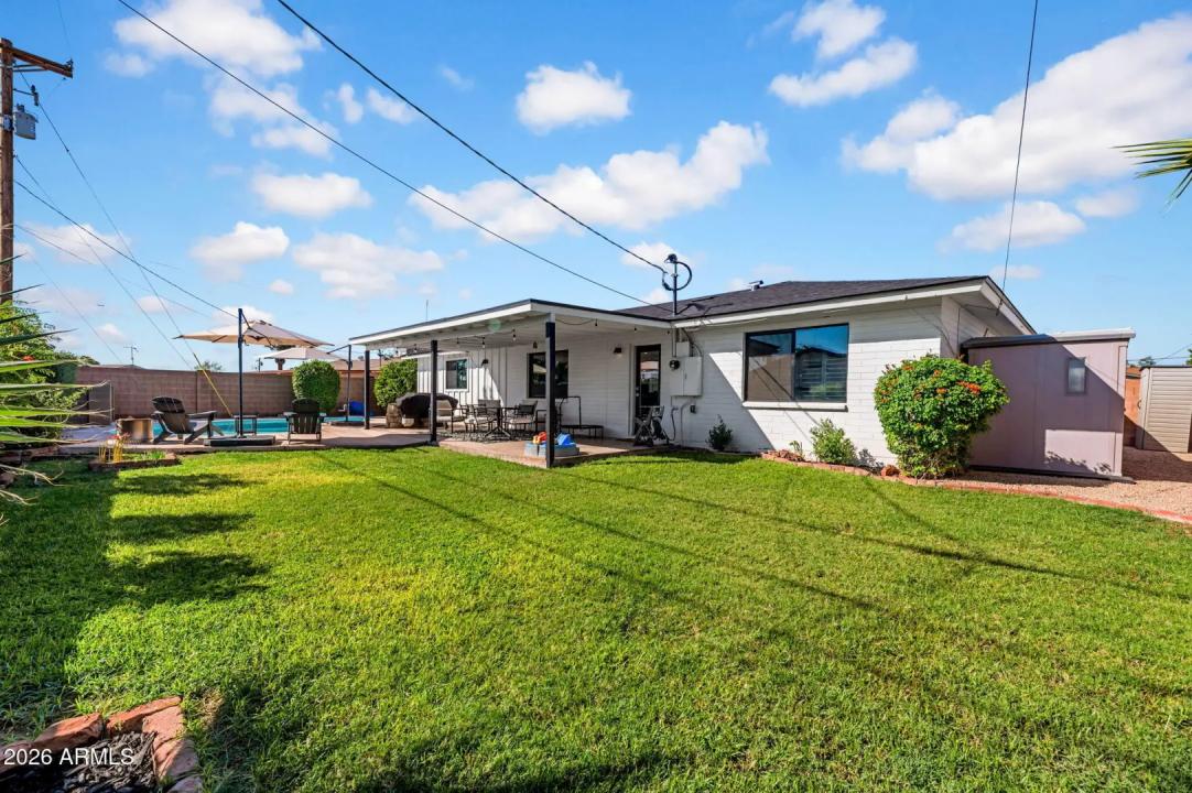 Real Estate Picture 23