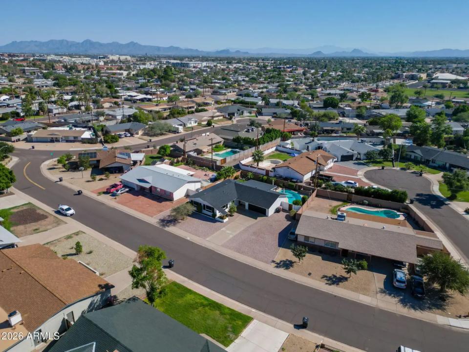 Real Estate Picture 27