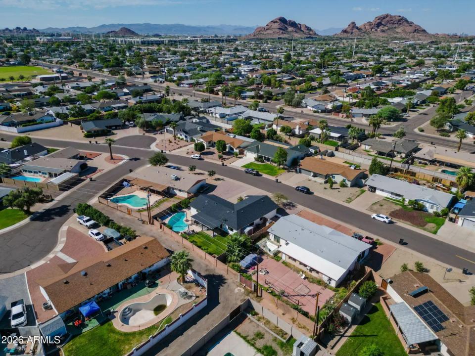 Real Estate Picture 29