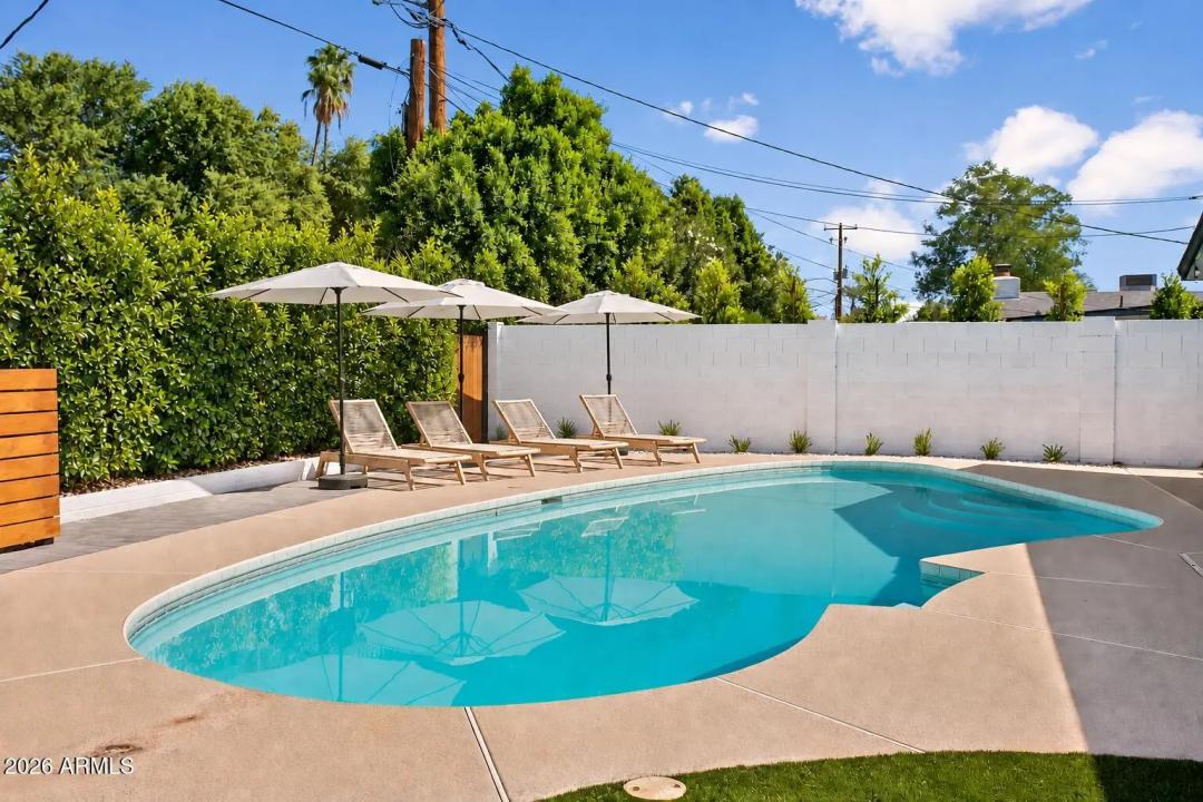 Real Estate Picture 18