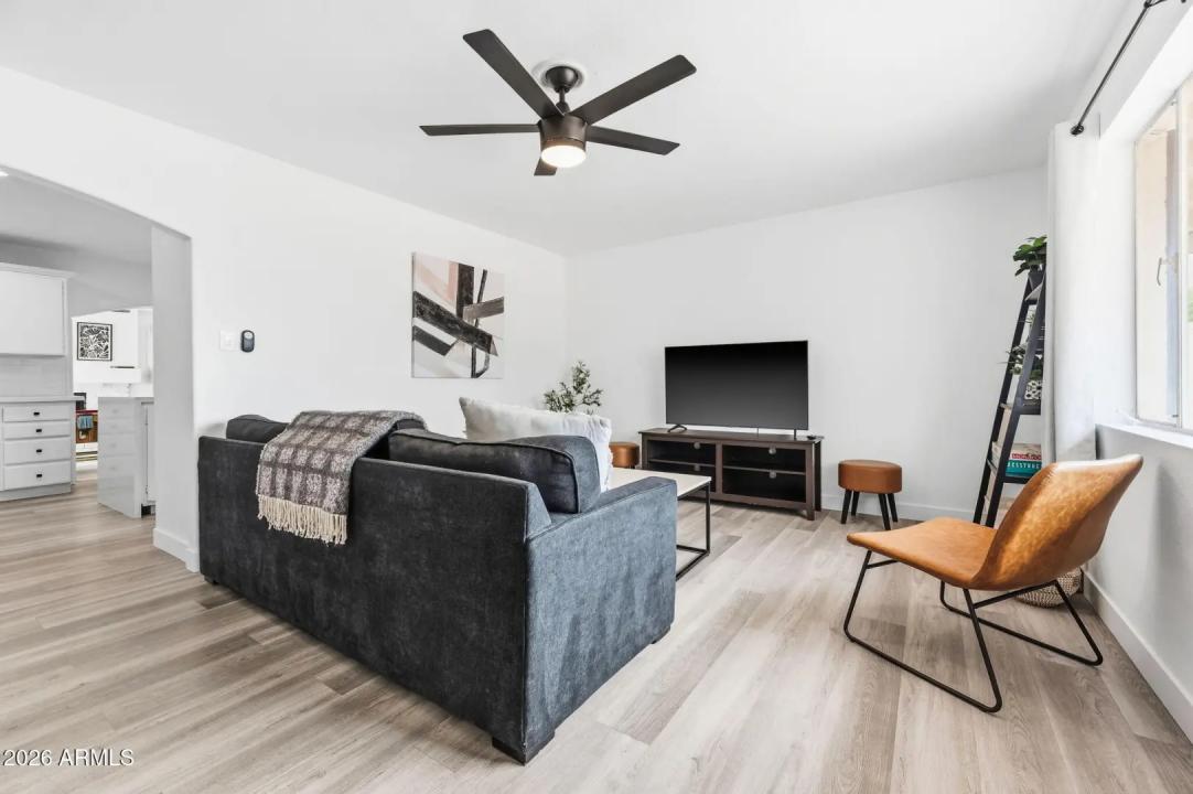 Real Estate Picture 2