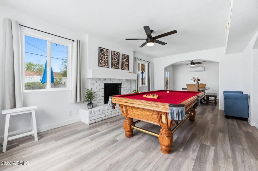 Real Estate Picture 6