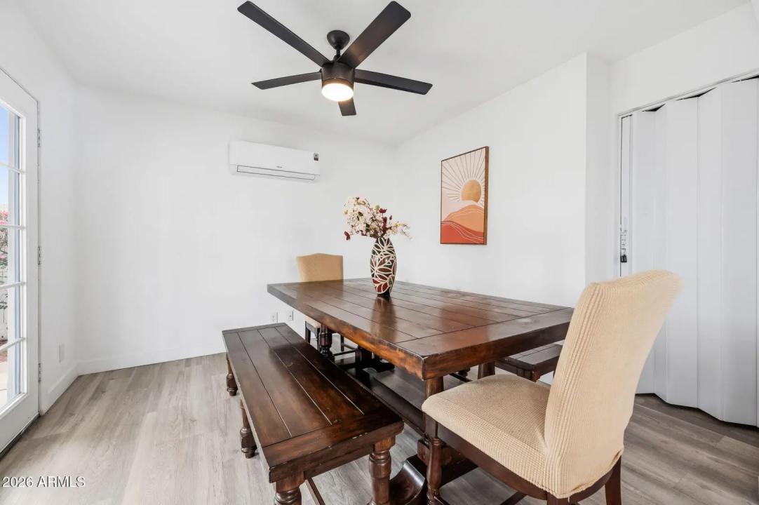 Real Estate Picture 7
