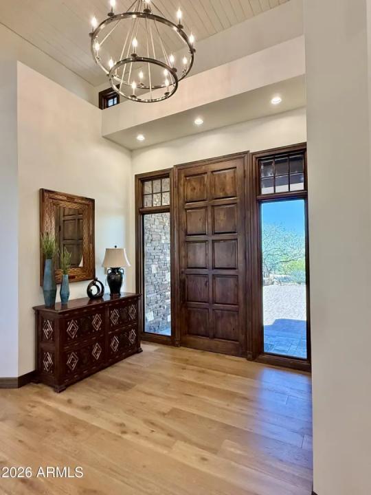 Real Estate Picture 3