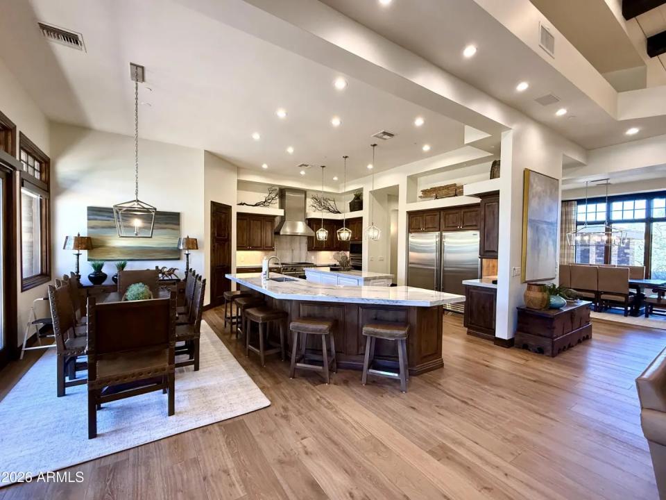Real Estate Picture 8
