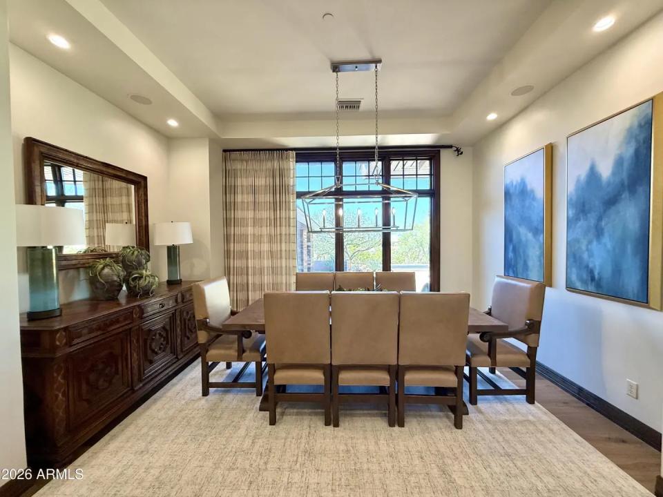 Real Estate Picture 11