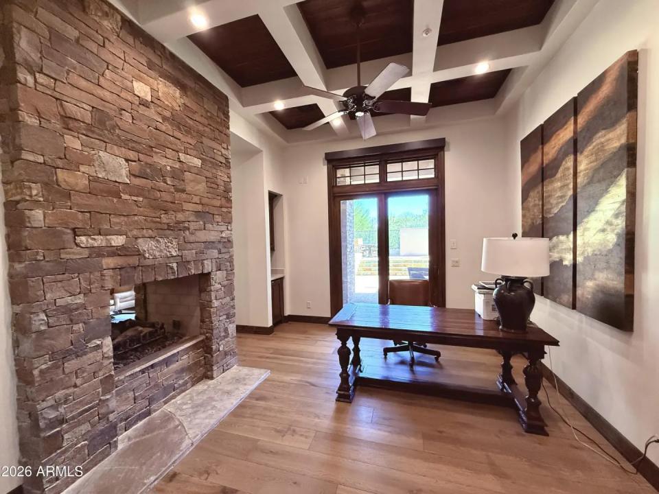Real Estate Picture 19